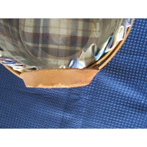 1999 Longaberger Woven Traditions Red/Green 7" Round Basket & Blue Plaid Insert - Picture 3 of 10